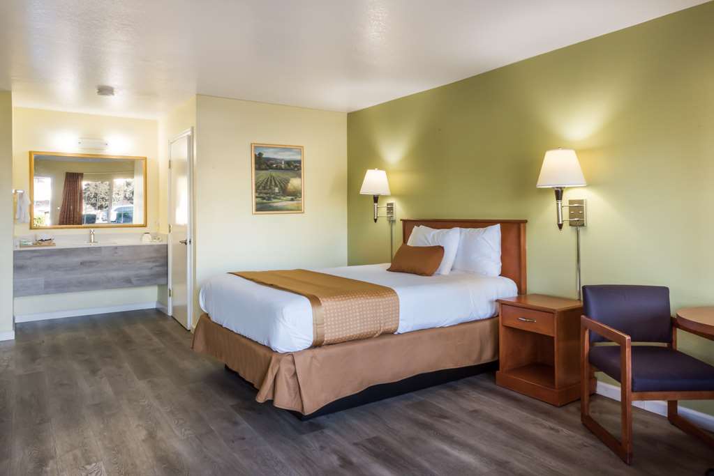Americas Best Value Inn Santa Rosa CA - photo 21