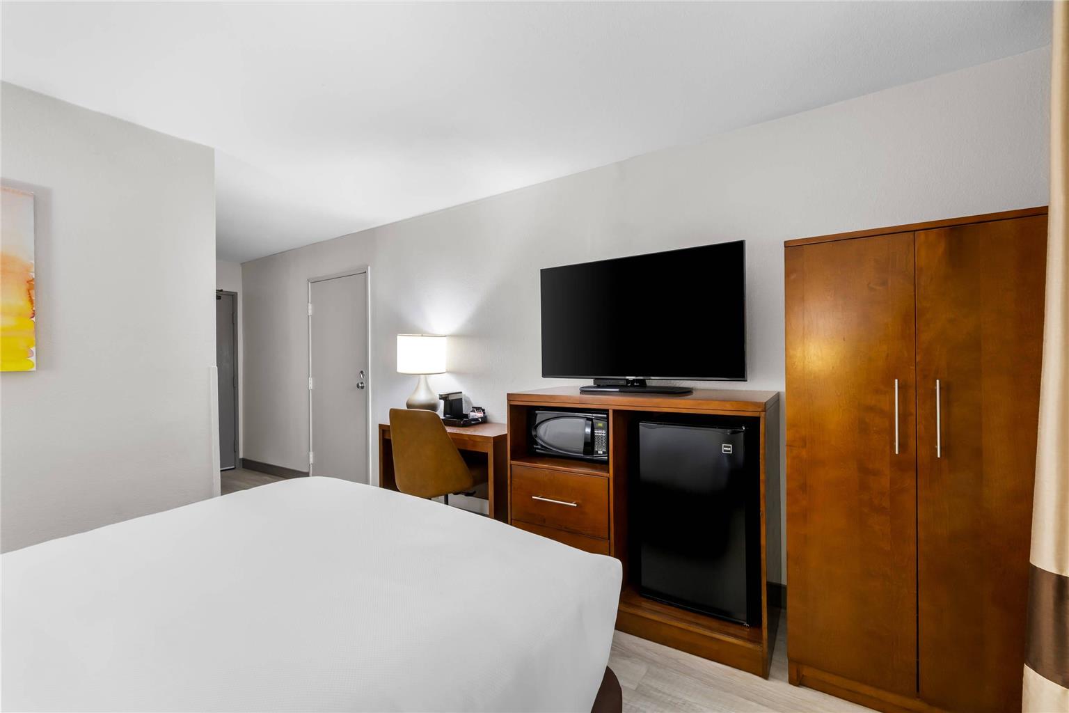 Comfort Inn Nashville West - photo 47