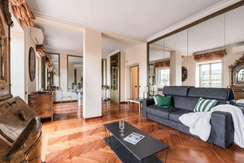 The Best Rent One bedroom apartment in a quiet classically styled corner near the Quirinale — 4-Star Luxury Hotel in Rome, Italy