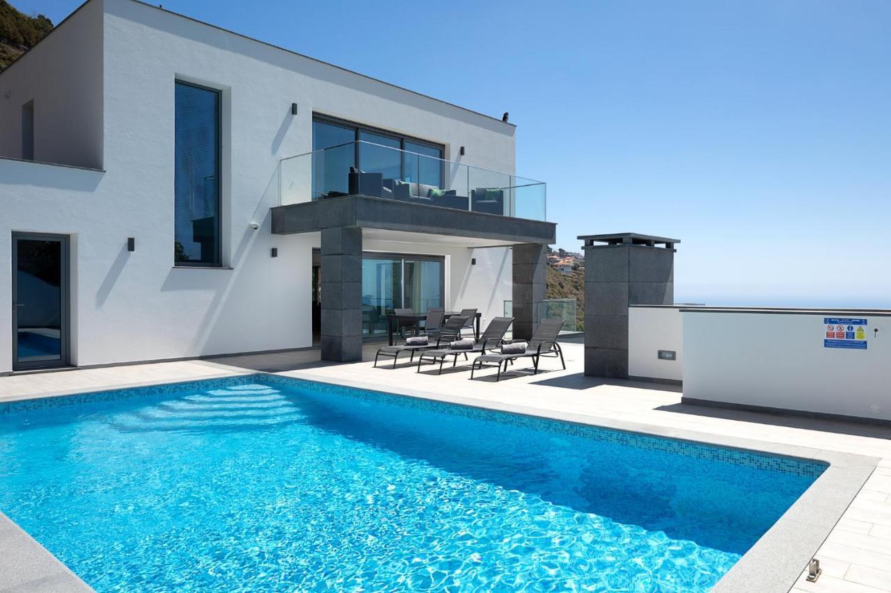 Skyfall Villa — 4-Star Luxury Hotel in Calheta, Portugal