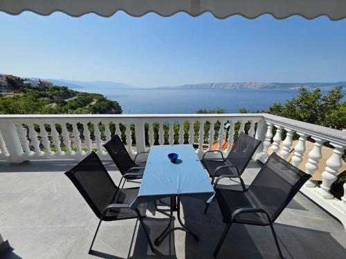 ANITA 1 Apartment 150m from the beach — 4-Star Luxury Hotel in Novi Vinodolski, Croatia