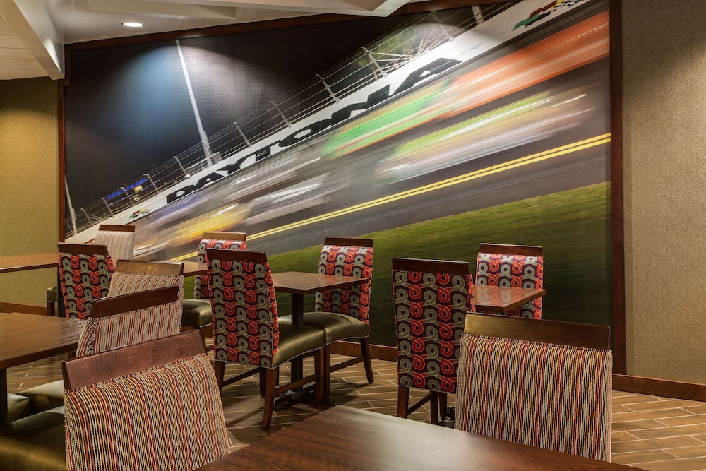 Hampton Inn Daytona Speedway - photo 56