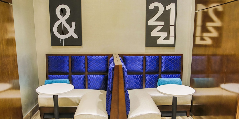 Hampton Inn & Suites Charlotte Ballantyne - photo 9