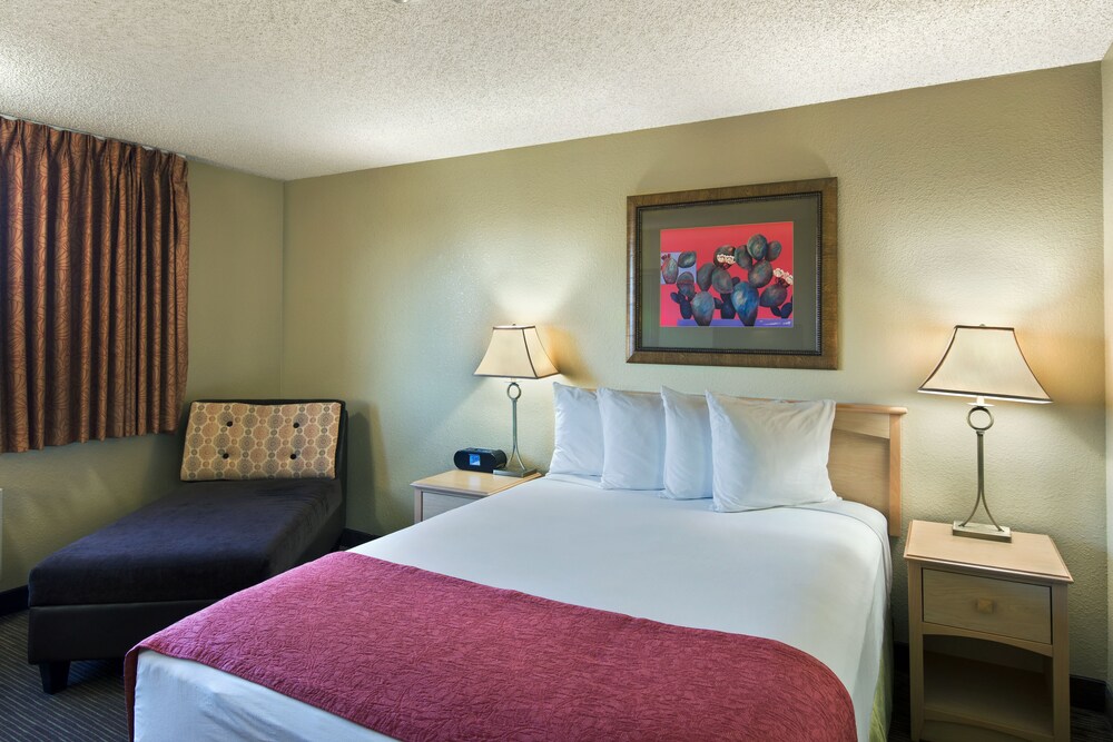 Oxnard Inn Lancaster - photo 7