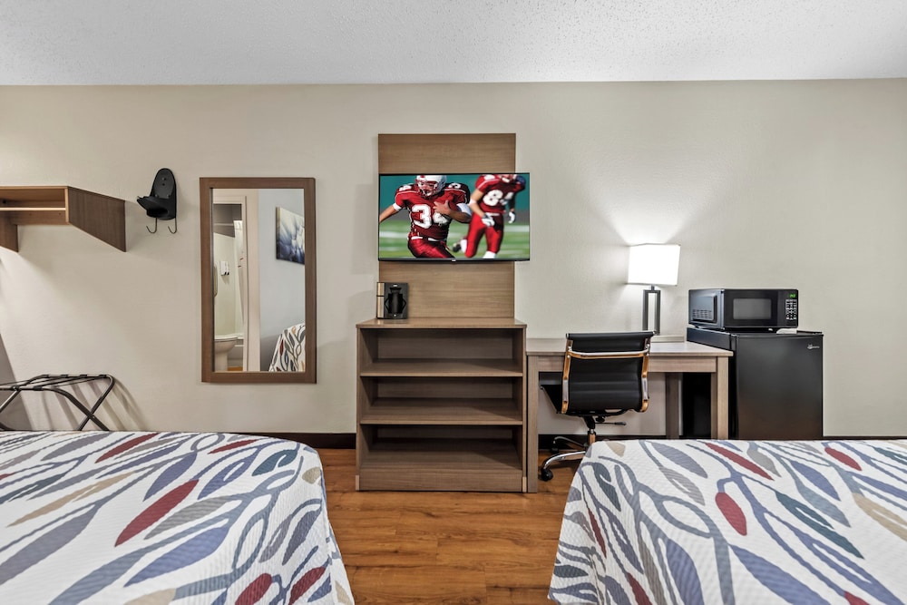 Red Roof Inn Columbus West Hilliard - photo 12