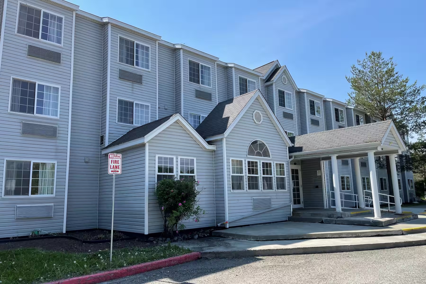 Baymont Inn & Suites by Wyndham Anchorage Airport - photo 20