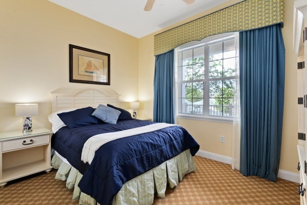 Luxury Golf Resort Located In Reunion Resort 3 Bedroom Condo - photo 4