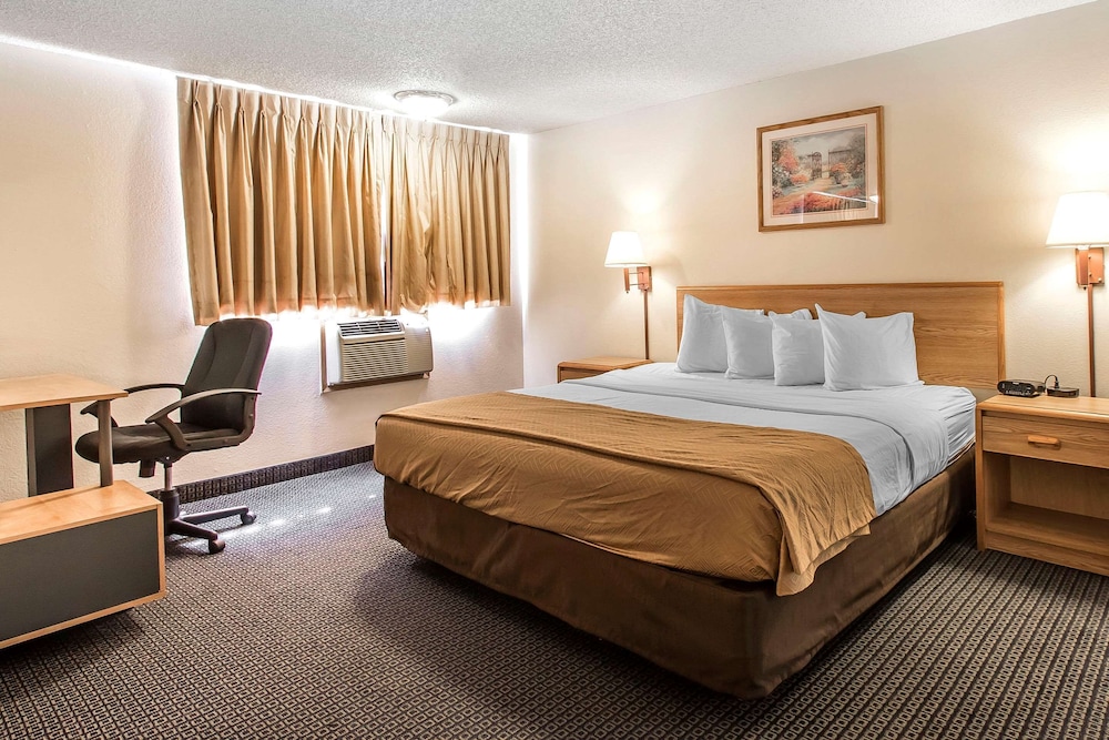 Brentwood Inn - photo 32