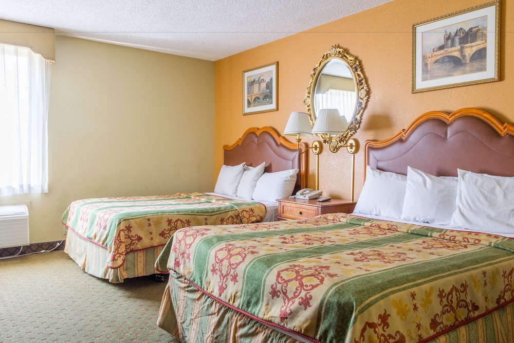 A Victory Inn Tolleson - photo 10