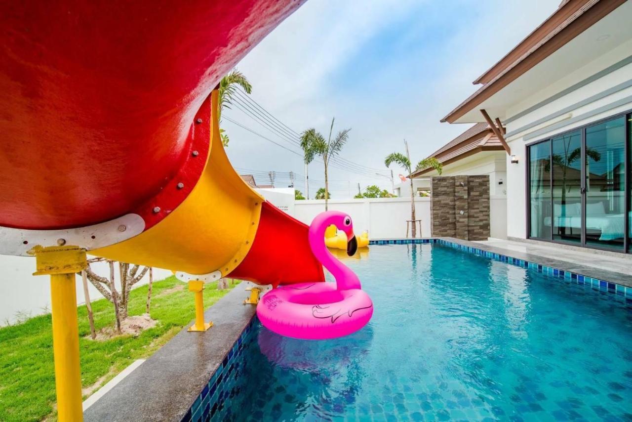 Villa Me&you 3 — 4-Star Luxury Hotel in Cha-Am, Thailand