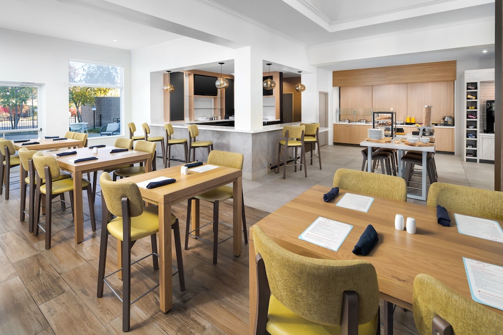 Hilton Garden Inn Rockaway - photo 21