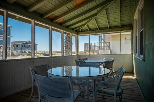 Jerseys Shore by Oak Island Accommodations - photo 27