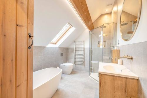 Luxury 4 Bed Barn 10 Mins to Windsor — Wingfield — photo 5