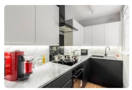 Liverpool Georgian Quarter 1 Bed Apartment Sleeps 4 — 4-Star Luxury Hotel in Liverpool, United Kingdom