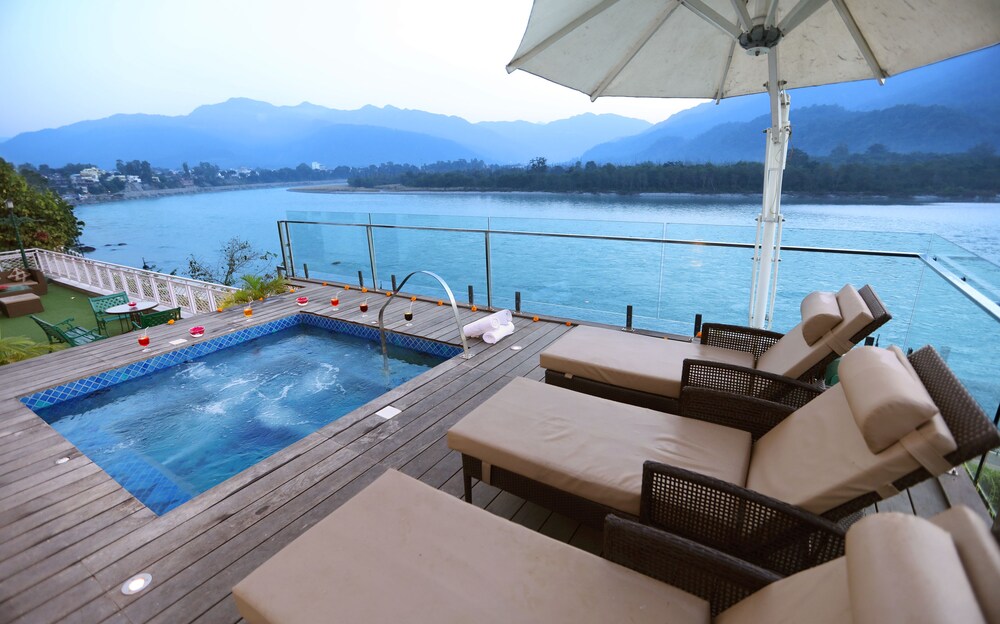 Ganga Kinare A Riverside Boutique Hotel