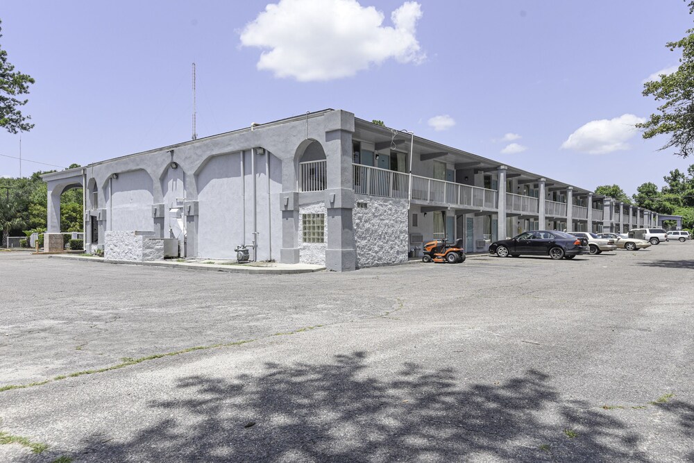 Hotel Valdosta Ga I 75 & Us 221 N Hwy - photo 14