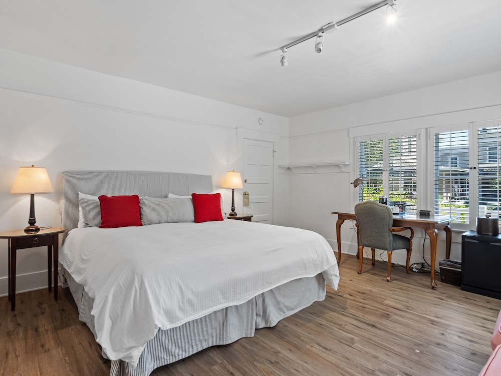 The Upham Hotel - photo 38