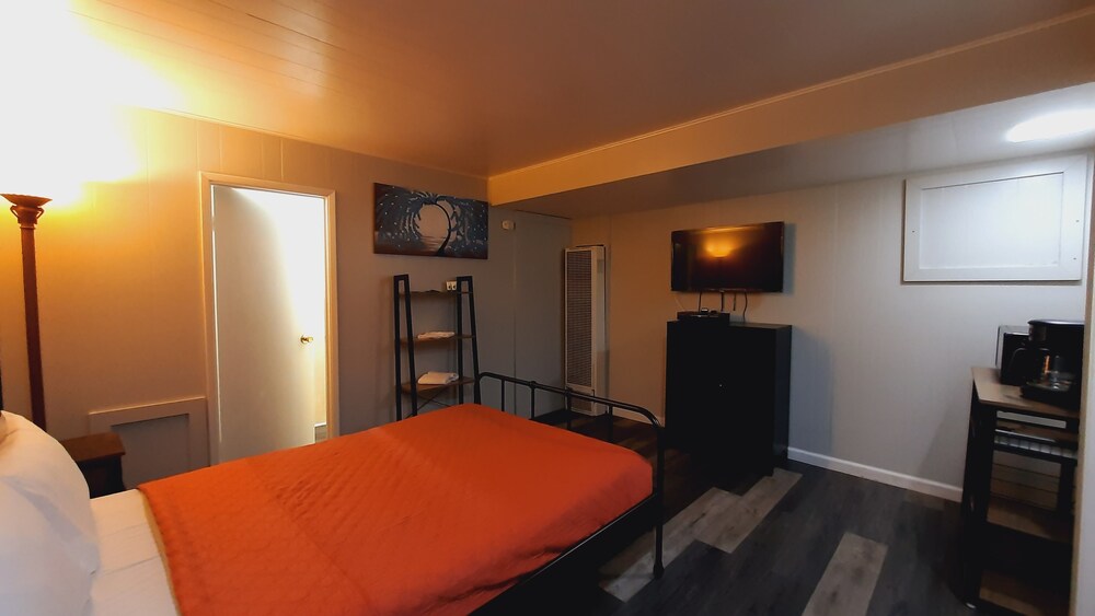 Sherwood Arms Motel - photo 8