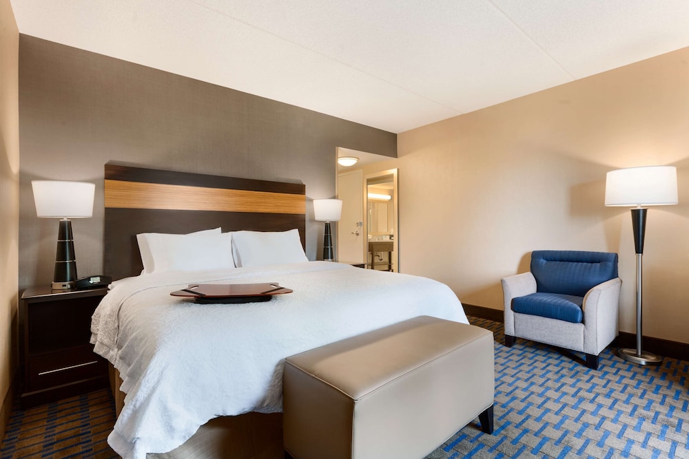 Hampton Inn & Suites Camp Springs Andrews AFB - photo 8