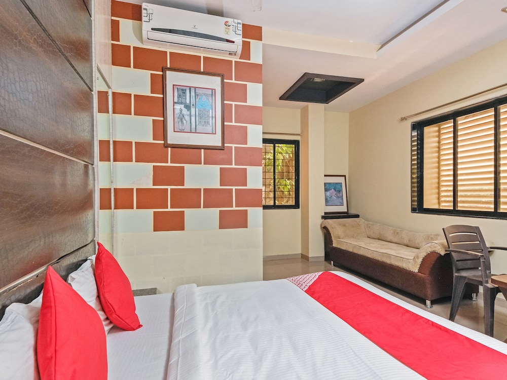 OYO 24048 Shree Krishna Palace in Mangalore, India