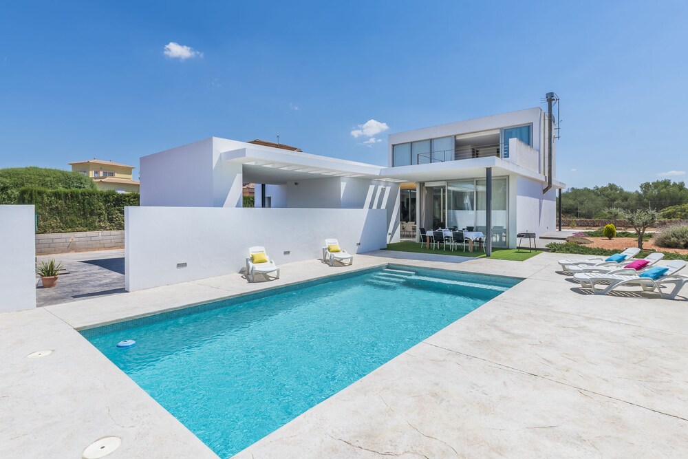 Great house for families — 4-Star Luxury Hotel in Llucmajor, Spain