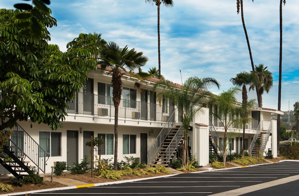 Hotel Iris San Diego - photo 24