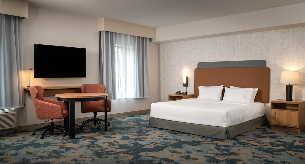 Hampton Inn & Suites La Crosse Downtown - photo 19