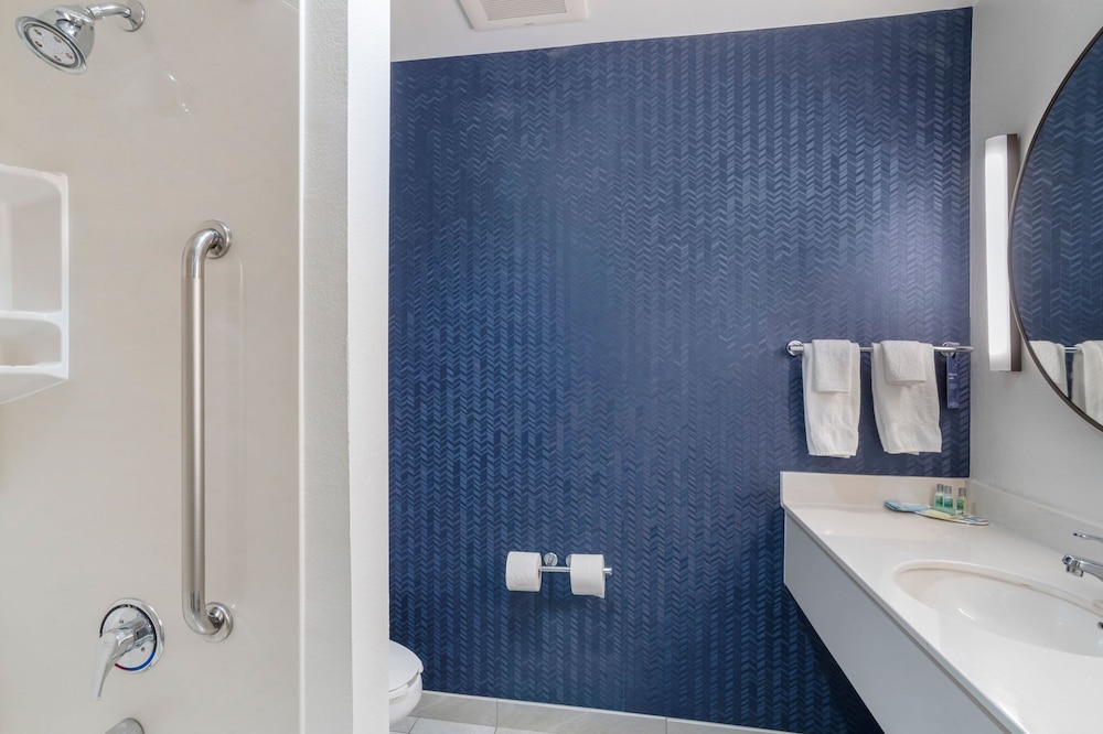 Fairfield Inn by Marriott Boone - photo 20
