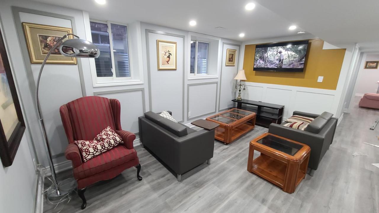 Luxury 2 Bedrooms Unit With Wifi Ldr & Parking. — 4-Star Luxury Hotel in Cambridge, Canada