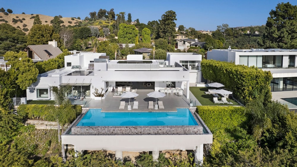Ellison Estate — hotel in Beverly Hills
