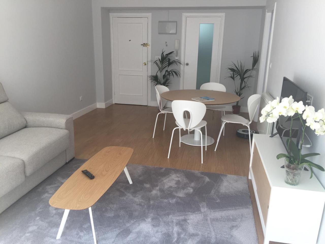 Apartamento de La Luz Céntrico en Náutico Parking — 4-Star Luxury Hotel in Vigo, Spain