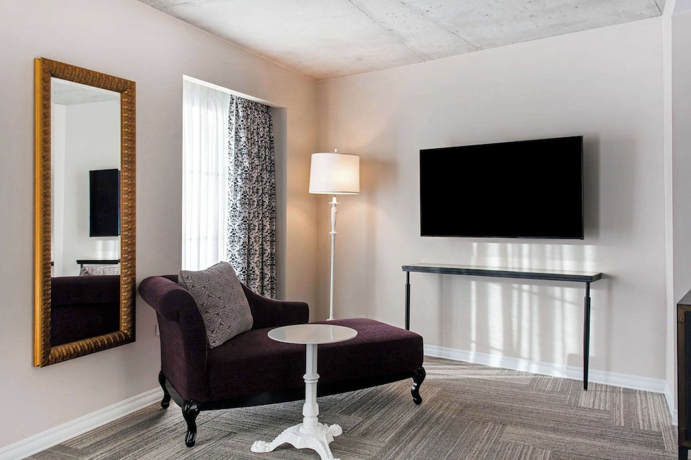 Cambria Hotel New Orleans Downtown Warehouse District - photo 13