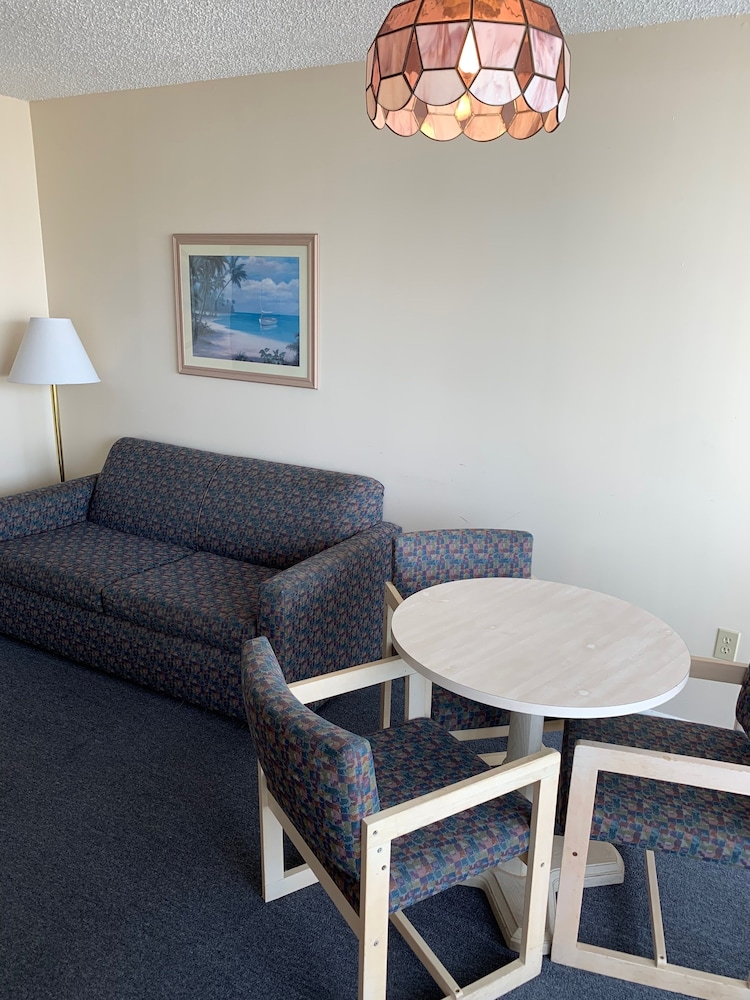 Roman Holiday Motel - photo 25