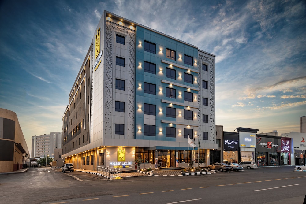 Al Qasr Hotel Suites Corniche in Jizan, Saudi Arabia