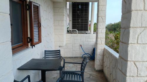 Stone house 2 in Artemida, Greece