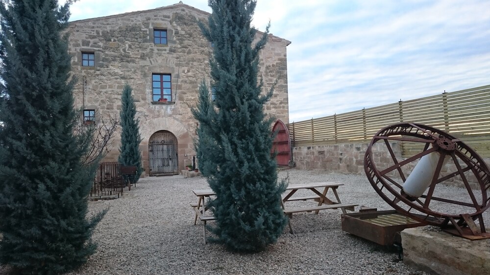 Castell Palau de Torrebesses pet-friendly hotel Torrebesses
