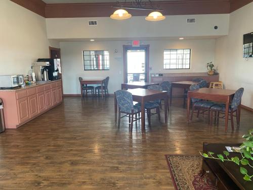 Southern Inn and Suites Yorktown - photo 23