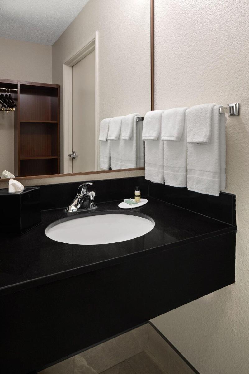 Fairfield Inn by Marriott Charlotte Mooresville - photo 13