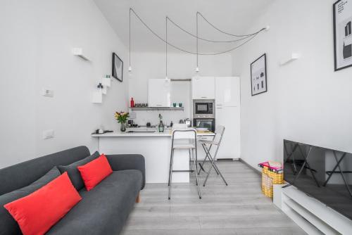 tHE Minimal Chic Home Isola District — 4-Star Luxury Hotel in Milan, Italy