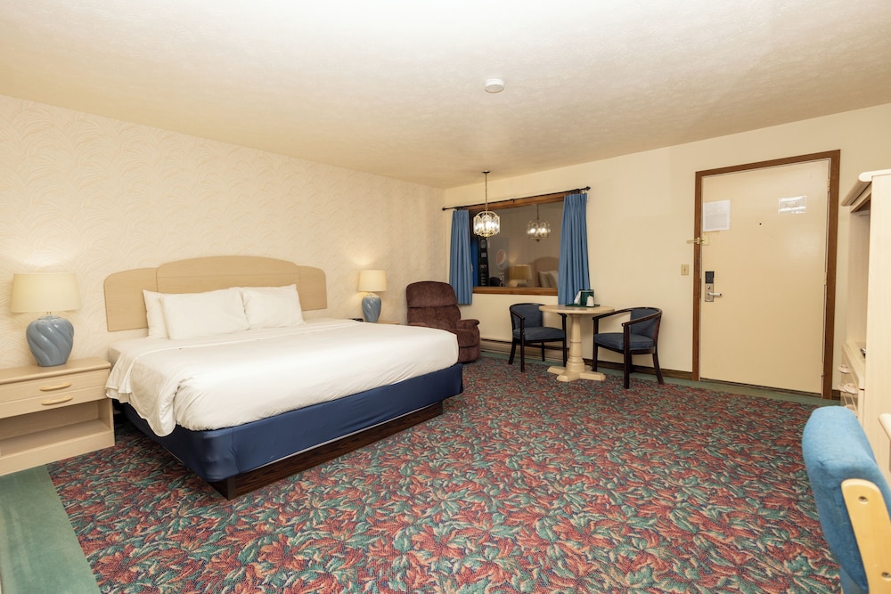 Cedar Motor Inn - photo 19