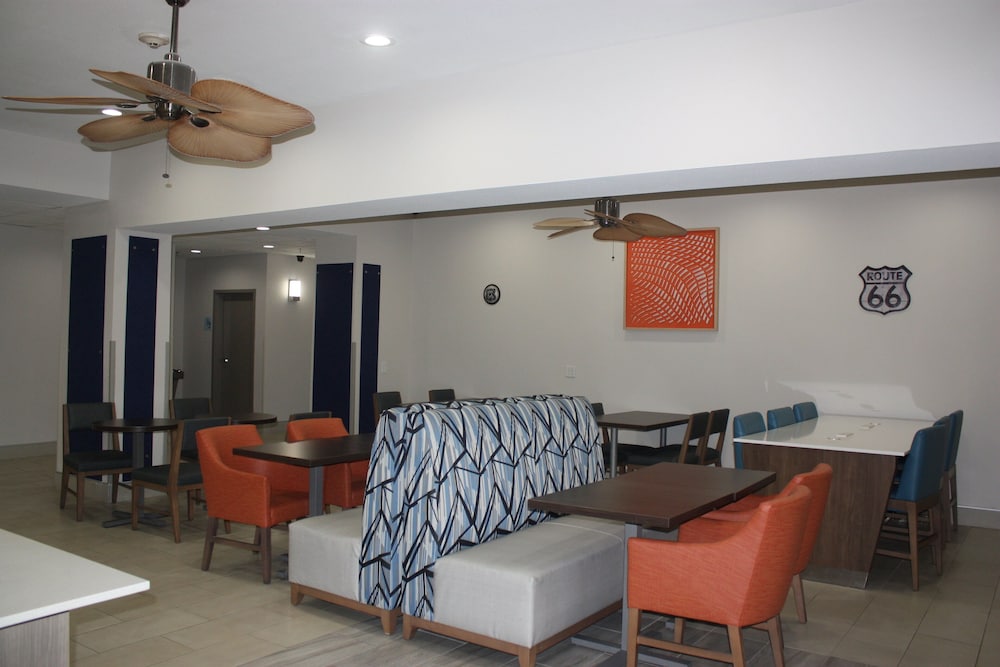 Holiday Inn Express Hotel & Suites Shamrock North by IHG - photo 78