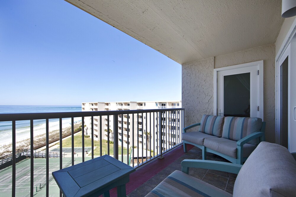 Holiday Surf and Racquet Club - photo 53