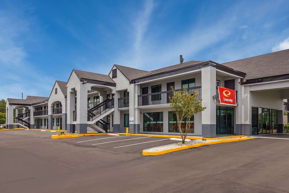 Econo Lodge Mobile Airport Blvd. - carbon neutral hotel in Mobile