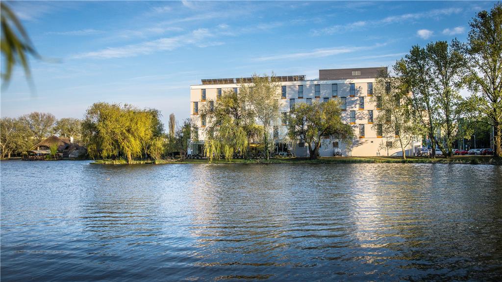 Best Western Plus Lakeside Hotel in Szekesfehervar, Hungary