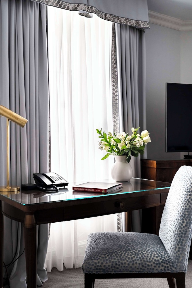The Eliot Hotel - photo 32