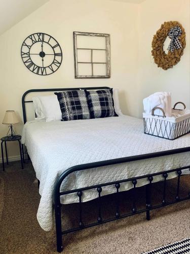 The Founders Suite at The Historic Kanab Inn — 4-Star Luxury Hotel in Kanab, United States