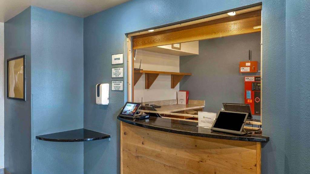 Studio 6 Extended Stay Bossier City LA Shreveport - photo 2