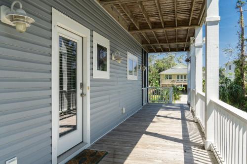 Southern Charm by Oak Island Accommodations - photo 27