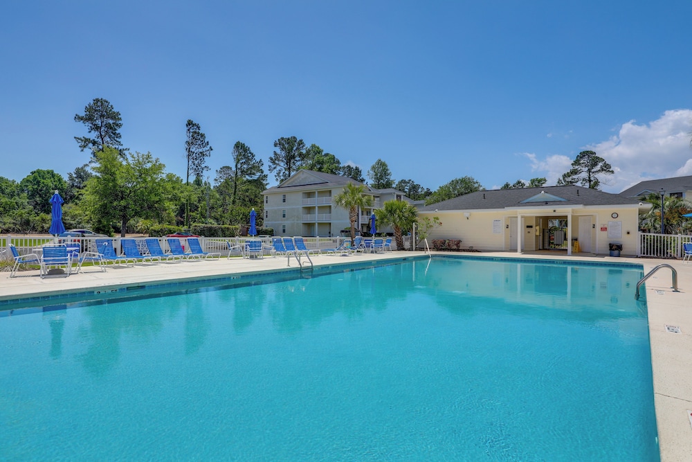 Swim Golf and Relax Resort Condo in Myrtle Beach — 4-Star Luxury Hotel in Myrtle Beach, United States