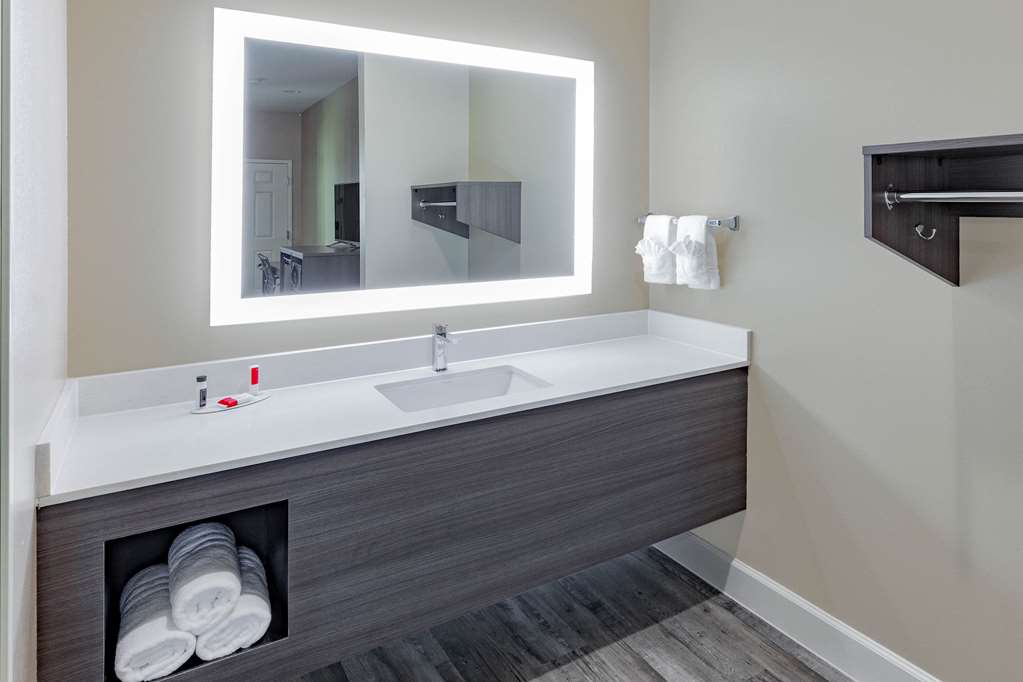 Super 8 by Wyndham Houston NW Beltway 8 West Rd - photo 20